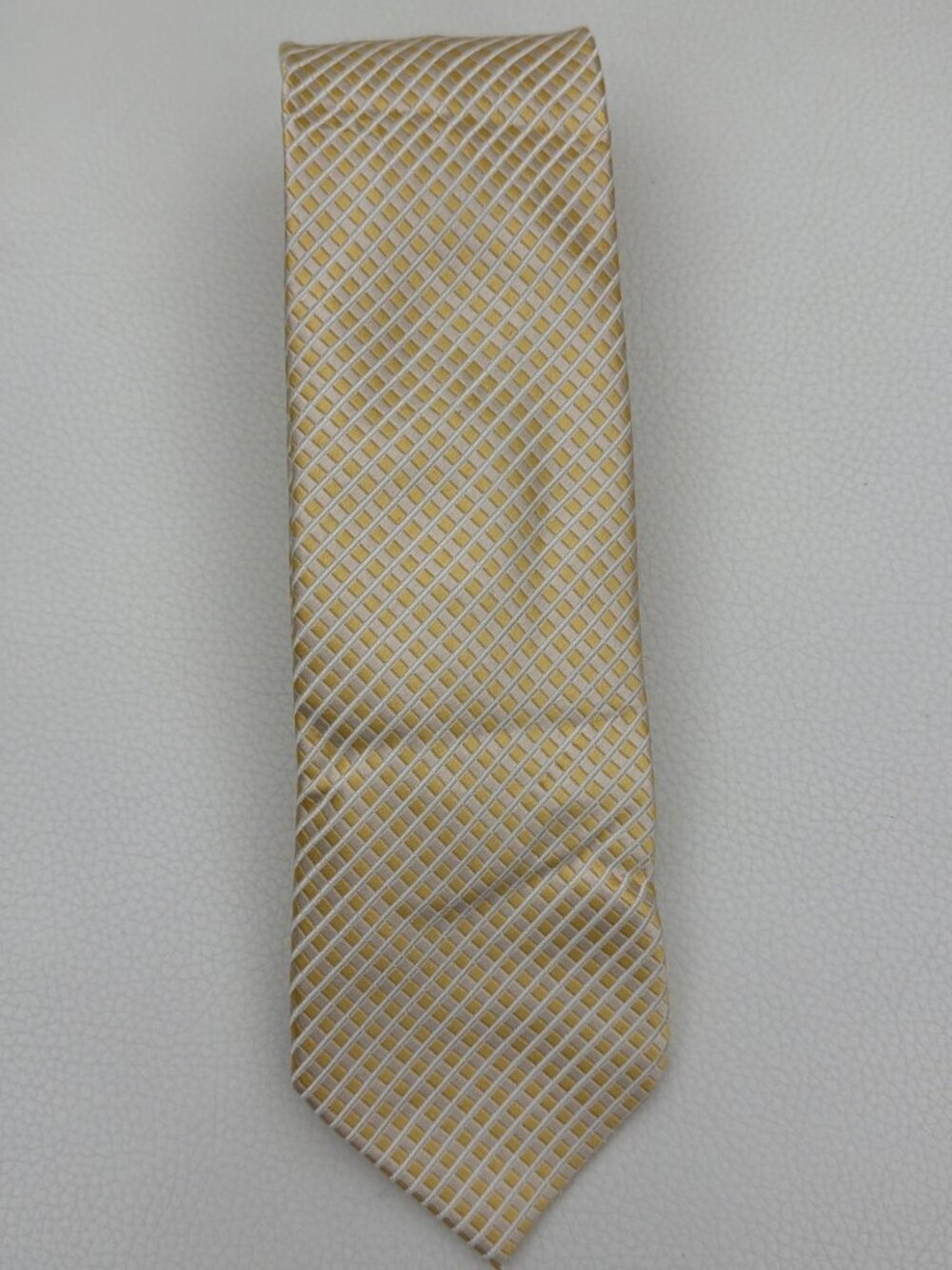 Michael Kors Men’s Geometric Diamond Pattern Necktie